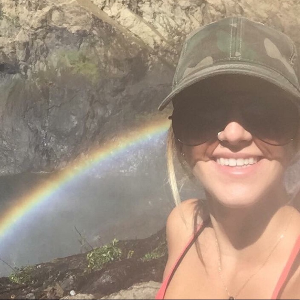 Meet your Posher, Claire